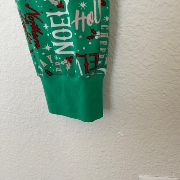 Holiday Pajama Set Christmas Greetings Red, White & Green Joyspun Women's Medium - Picture 8 of 13